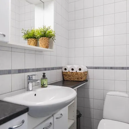 Apartament Tuomi *